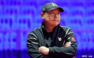 两鬓白发！50岁刘国梁老了 罕见发声：只有接受挫折 才能真正强大